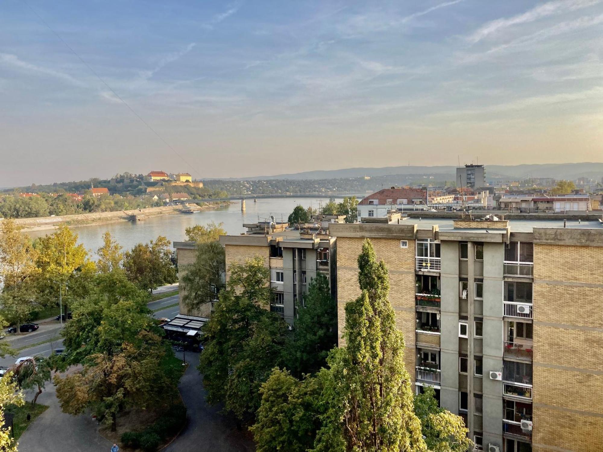 Apartman Bane 021 With A View Novi Sad Exterior foto